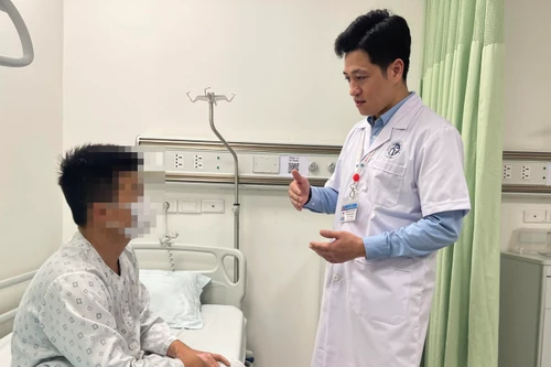 Giấu vợ đi kéo dài “của quý”, người đàn ông phải nhập viện cầu cứu bác sĩ