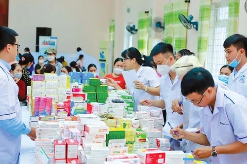 Chính phủ yêu cầu báo cáo việc thiếu thuốc, Bộ Y tế đề nghị các địa phương không đẩy trách nhiệm