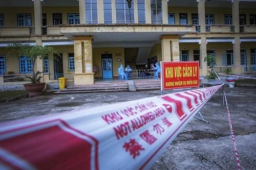 Hà Nội: Đình chỉ Phó Giám đốc TTYT Chương Mỹ vì cho người mắc Covid-19 về nhà sớm