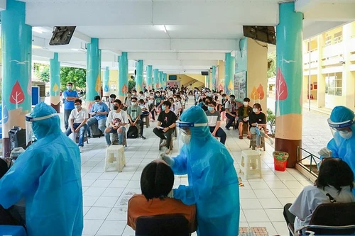 Thêm 1.112 ca Covid-19 mới chỉ trong sáng 12-7, TP. Hồ Chí Minh 879 ca, Hà Nội cũng thêm ca mới