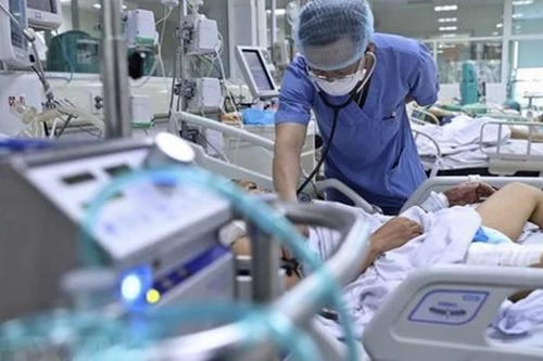 Bé 8 tuổi hôn mê sâu, tiên lượng tử vong sau 4 ngày mắc cúm B