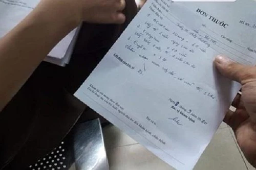 Bộ Y tế lùi lộ trình bắt buộc bệnh viện hạng 3 trở lên phải bỏ kê đơn thuốc viết tay