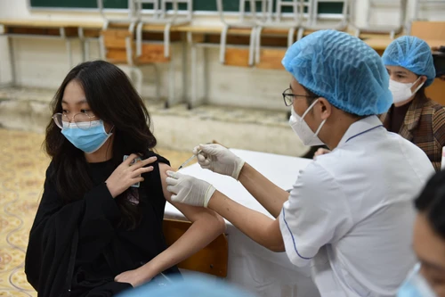 Hoàn thành tiêm phủ mũi 3 vaccine Covid-19 cho người 18 tuổi trở lên trong quý I-2022