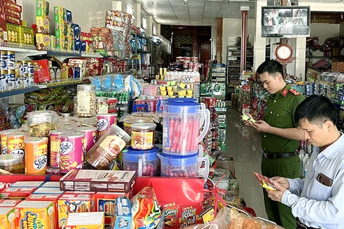 Ngộ độc gia tăng, Phó Thủ tướng yêu cầu tăng cường kiểm tra an toàn thực phẩm trên cả nước