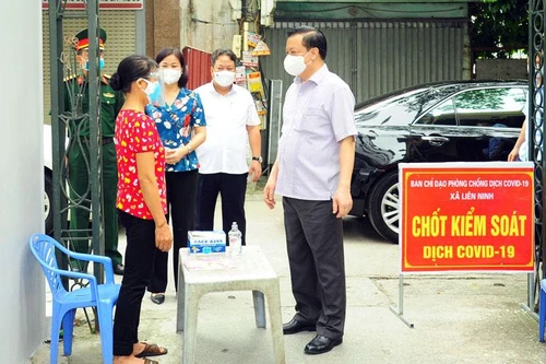 Bí thư Thành ủy Hà Nội: Nguy cơ còn lớn, bằng mọi biện pháp phải giảm số người ra đường
