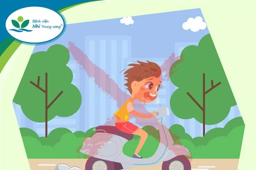 Nam sinh 15 tuổi nguy kịch do gặp tai nạn khi đèo bạn gái bằng xe máy, không đội mũ bảo hiểm