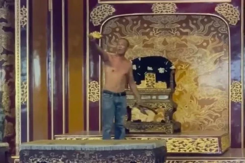 Vụ phá hoại "Ngai vua triều Nguyễn" ở Huế: Chính phủ yêu cầu kiểm điểm và xử lý trách nhiệm