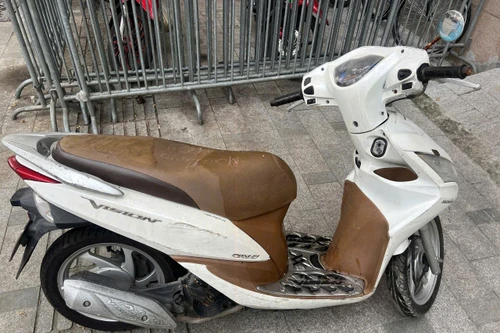 Công an phường Ô Chợ Dừa tìm chủ sở hữu xe máy Honda Vision