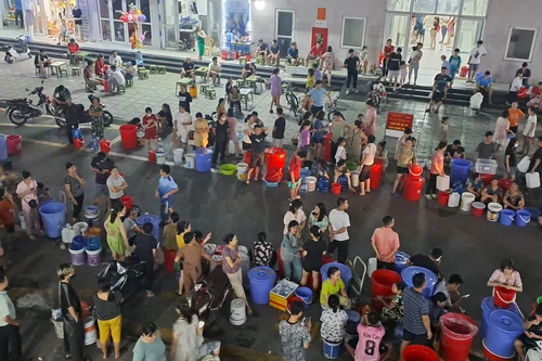 Bí thư Thành ủy Hà Nội: Bằng mọi biện pháp, nhanh nhất cấp nước trở lại cho người dân KĐT Thanh Hà