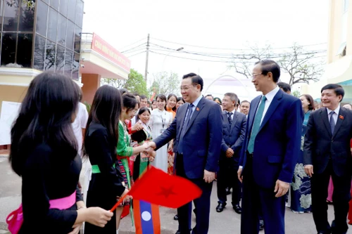 Chủ tịch Quốc hội Vương Đình Huệ dự lễ khai giảng tại trường Hữu nghị T78 ở Hà Nội