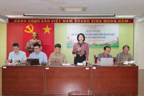 Giám đốc Sở Y tế Hà Nội đối thoại, giải đáp về thủ tục hành chính với các doanh nghiệp