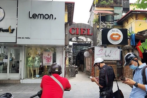 Công bố ca bệnh Covid-19 ở Hoàn Kiếm là BN1038, Hà Nội tìm tài xế chở bệnh nhân