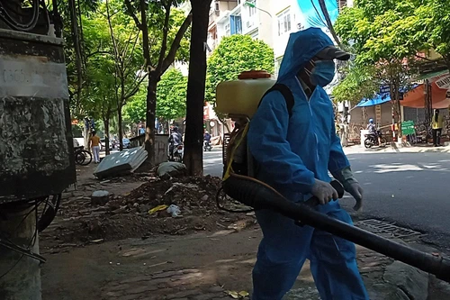 Hết cách ly tập trung, một người ở Hà Đông đã về nhà đi chợ lại phát hiện dương tính