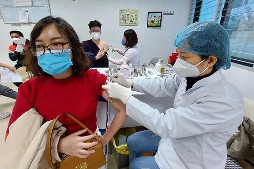 Hà Nội lại áp sát mốc 3.000 ca Covid-19 trong ngày