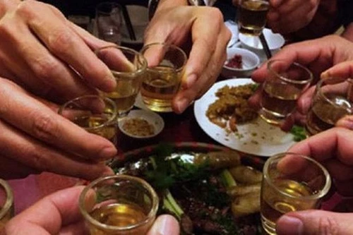Cục An toàn thực phẩm khuyến cáo các nguyên tắc phòng chống ngộ độc rượu