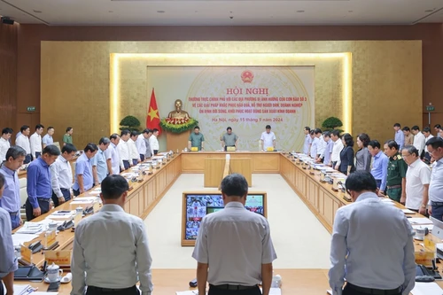 Thủ tướng xúc động khi đi đâu cũng thấy tinh thần "tình dân tộc và nghĩa đồng bào"