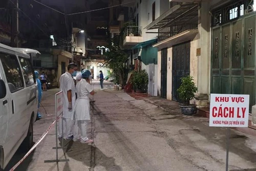 Hà Nội: Một trường hợp ở phố Trần Cung dương tính, phong tỏa 3 tòa nhà xung quanh