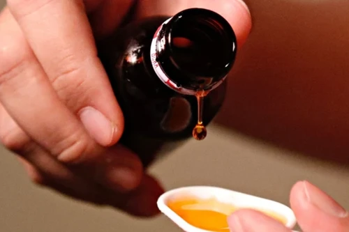 Các loại siro ho bị WHO cảnh báo nhiễm độc chưa được cấp phép tại Việt Nam