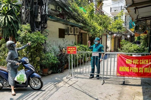 Hà Nội: Một người ở phố Nguyễn Lương Bằng và 3 người cùng gia đình ở Tân Mai dương tính