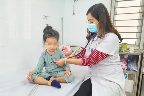 Bệnh thủy đậu gia tăng, nhiều trẻ nhỏ bị lây bệnh từ lớp học