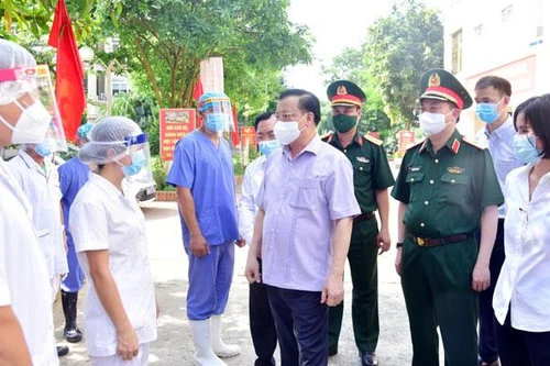 Bí thư Thành ủy Hà Nội: Sẵn sàng tăng mức hỗ trợ cao nhất cho lực lượng chống dịch Covid-19