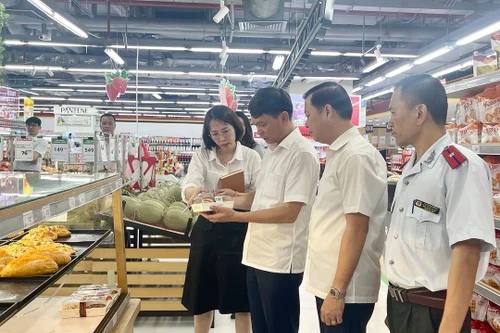 10% cơ sở sản xuất, kinh doanh thực phẩm có vi phạm, Hà Nội hướng dẫn mới về phân cấp quản lý