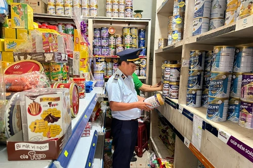 Liên tục đốc thúc các địa phương kiểm tra, ngăn chặn thực phẩm giả