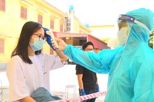 Vừa từ Mỹ về nước, cô gái 18 tuổi được phát hiện dương tính với SARS-CoV-2