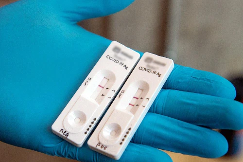 Chấn chỉnh tình trạng loạn giá và chất lượng kit test xét nghiệm Covid-19