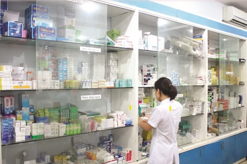 Sở Y tế và Đại học Dược Hà Nội hợp tác về giám sát tiêu thụ kháng sinh