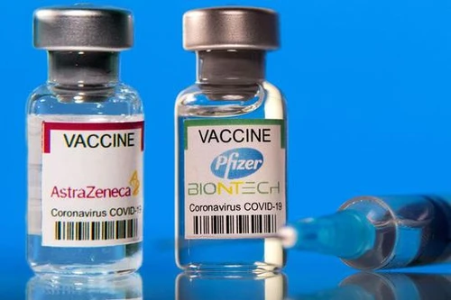 Nhiều cơ sở tiêm vaccine Covid-19 cho trẻ dưới 18 tuổi, tiêm trộn 2 loại vaccine một cách tuỳ tiện