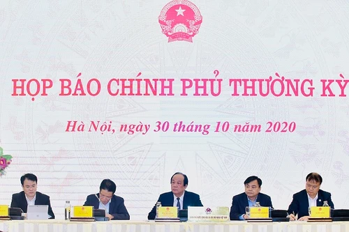 Thứ trưởng NN&PTNT: "Chúng tôi đã cảnh báo lũ lịch sử tại miền Trung trước 15 ngày"