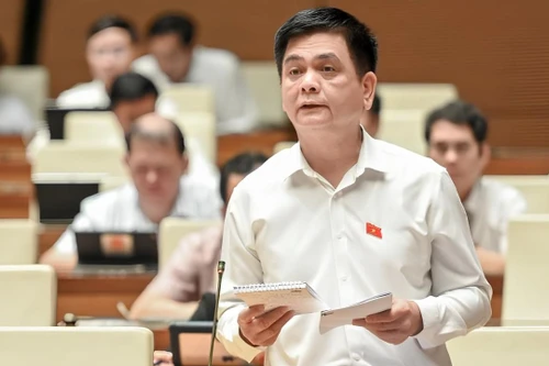 Giá nhà, giá vàng tăng phi mã khiến công chức khó tiếp cận, có người không mua nổi nhẫn cưới