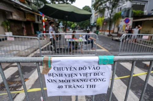 Trưa 4-10, thêm 2 trường hợp liên quan bệnh viện Việt Đức dương tính