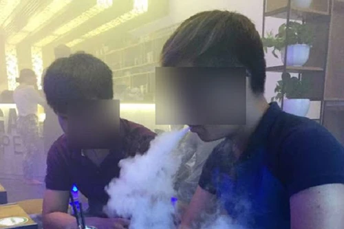 Báo động tỷ lệ trẻ 13-17 tuổi ở thành phố hút thuốc lá điện tử