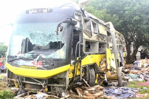 Vụ lật xe khách ở Hà Tĩnh: Bộ Y tế chỉ đạo tập trung cứu chữa nạn nhân