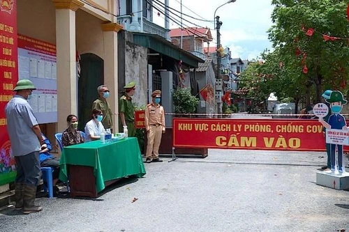 Vĩnh Phúc: Cách ly xã hội thị trấn Yên Lạc, thêm 38 ca nghi mắc Covid-19