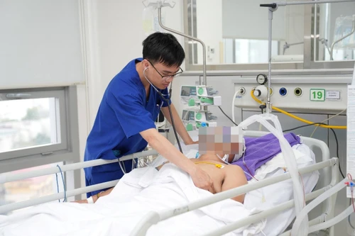 Số ca đột quỵ nhập viện tăng vọt dịp Tết, bác sĩ lý giải nguyên nhân