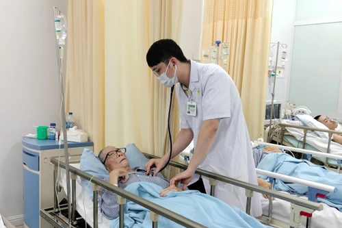 Các bệnh viện của Hà Nội tiếp nhận hơn 900 ca cấp cứu, tai nạn giao thông trong dịp nghỉ lễ