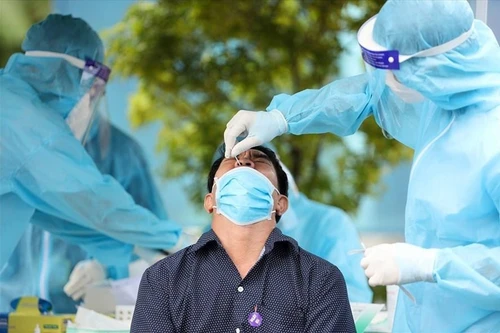 Bộ Y tế yêu cầu Hà Nội và TP HCM báo cáo khẩn việc thu phí xét nghiệm Covid-19