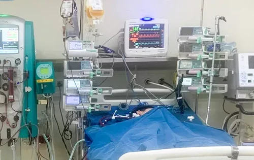 Bố mẹ chủ quan vì nghĩ trẻ mắc Covid-19 sẽ nhẹ, bé trai suýt tử vong vì viêm cơ tim tối cấp