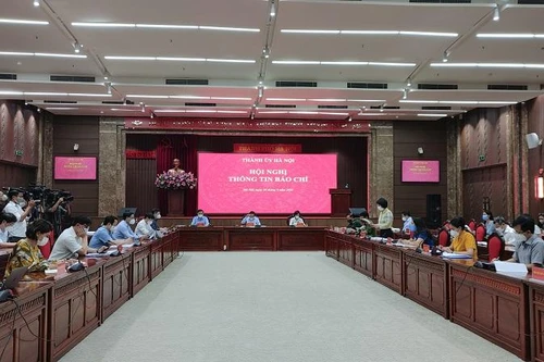 Hà Nội tiếp tục duy trì các chốt kiểm soát ra - vào thành phố sau 21-9, thu hẹp "vùng đỏ"