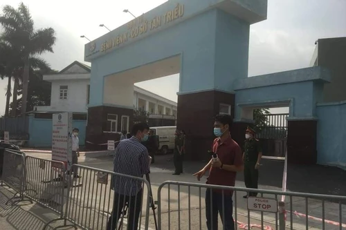 Nóng: Tạm thời phong tỏa Bệnh viện K do có ca nghi nhiễm SARS-CoV-2, Chủ tịch Hà Nội tới chỉ đạo chống dịch 