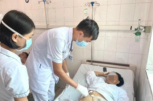 Người phụ nữ bị trâu húc gây tổn thương vùng kín, hậu môn