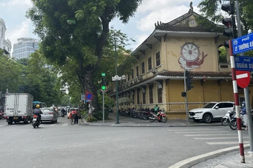 Thông tin "phường Cửa Nam thí điểm cấm xe xăng trước khi nhân rộng" là không chính xác