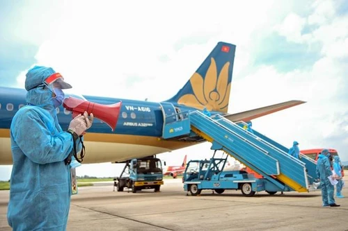 Khẩn tìm người đi trên hai chuyến bay từ Đà Nẵng đến Hà Nội có bệnh nhân Covid-19