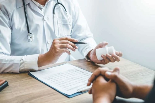 Y bác sĩ tư vấn, kê đơn thực phẩm chức năng, thậm chí cả sữa, Bộ Y tế chấn chỉnh