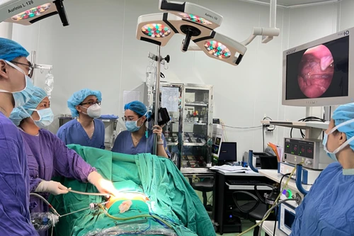 Nam thanh niên được trả lại giới tính thật sau 28 năm bị nhầm là giới nữ