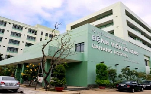 Hội chẩn ca bệnh Covid-19 nặng: Hai bệnh nhân trẻ tuổi nguy cơ tử vong cận kề