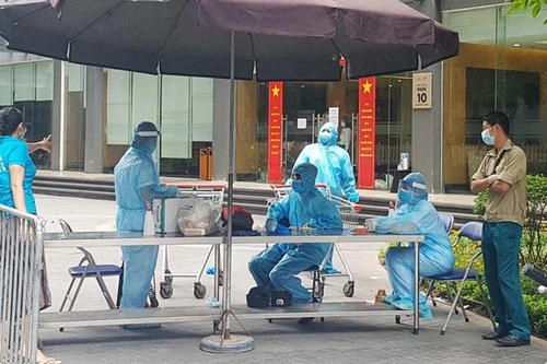 47 trường hợp sống cùng tầng bệnh nhân Covid-19 ở Times City đã âm tính